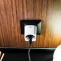 Shelly Plug M Gen3, zásuvka s měřením spotřeby, WiFi, Matter, bílá