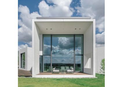 🏡 Nadčasový domov ve Středních Čechách: Když chytré technologie splynou s architekturou