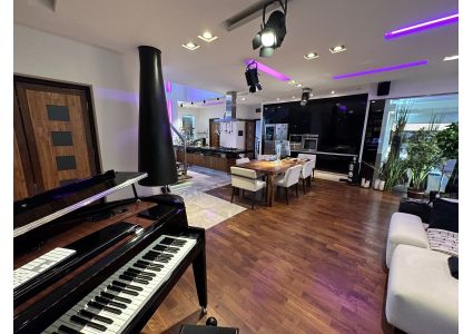 Vila, kde bydlí hudba: chytrá domácnost, která se roste spolu se svými obyvateli