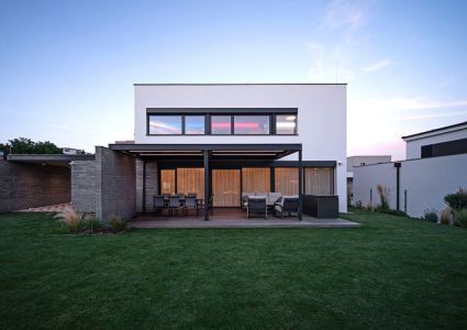 Chytrý pasivní dům v Kyjích: Když technologie myslí za vás