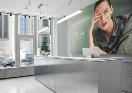 Showroom šperkařského ateliéru KLENOTA: Místo, kde světlo je součástí prezentace šperků