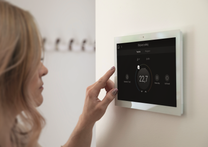 Jak si doma zajistit příjemné a zdravé prostředí. Automaticky nebo na jedno kliknutí