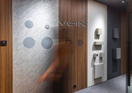 Zažijte chytrou domácnost v každodenním provozu ve VOIX Smart Home Studio